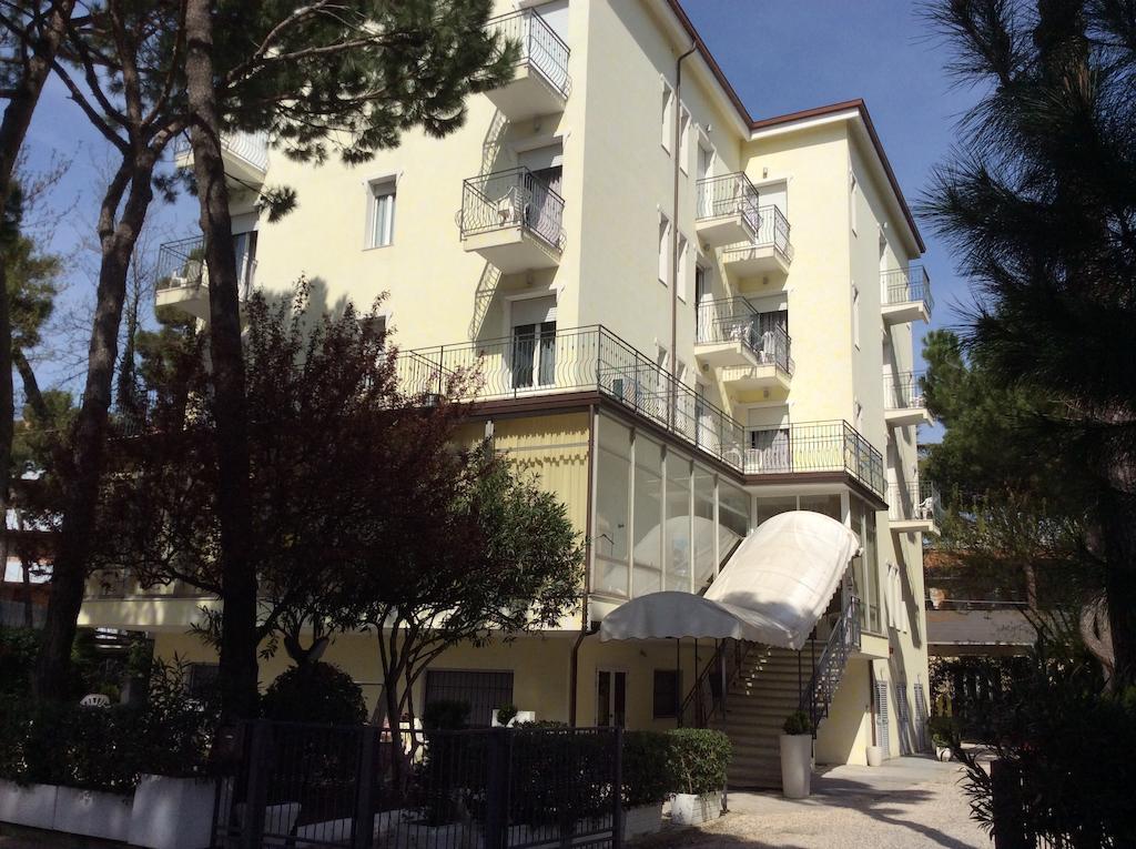 Hotel Augustus 3*