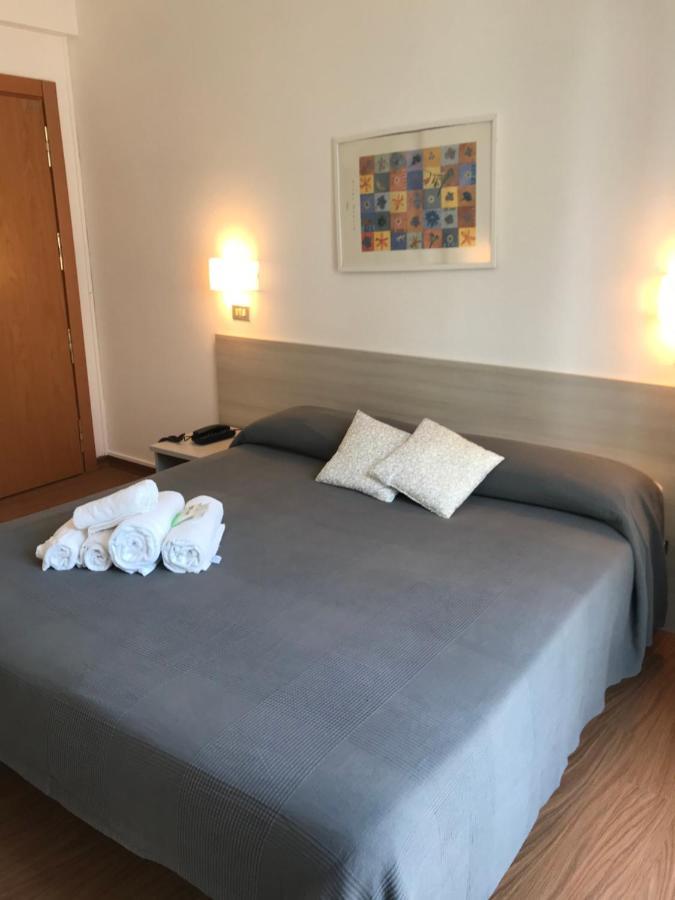 Augustus Hotel 3*
